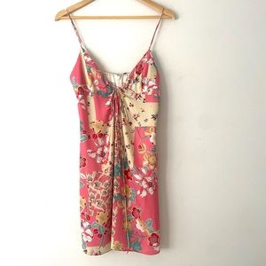 Light and flowy floral mini dress